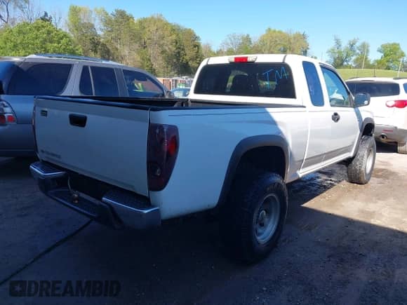 2006 Chevrolet Colorado Work Truck z VIN 1GCDT198768259425, wystawiony jako IAAI lot #42027020 z przebiegiem 188 646 mil mil oraz . Historia ofert i sprzedaży dostępna na DreamBid. Obrazek 4.