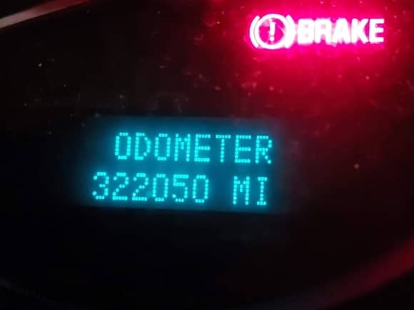 2011 Chevrolet Silverado 1500 LS z VIN 3GCPKREA6BG379230, wystawiony jako IAAI lot #41383308 z przebiegiem 322 050 mil mil oraz . Historia ofert i sprzedaży dostępna na DreamBid. Obrazek 16.