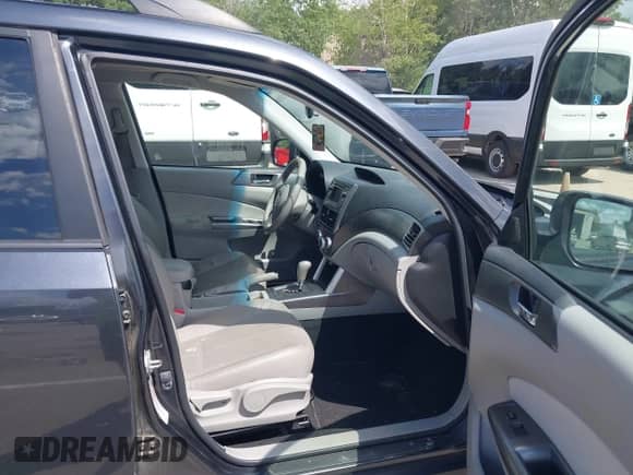 2012 Subaru Forester X Limited z VIN JF2SHAEC4CH427814, wystawiony jako IAAI lot #42696373 z przebiegiem 117 211 mil mil oraz . Historia ofert i sprzedaży dostępna na DreamBid. Obrazek 5.