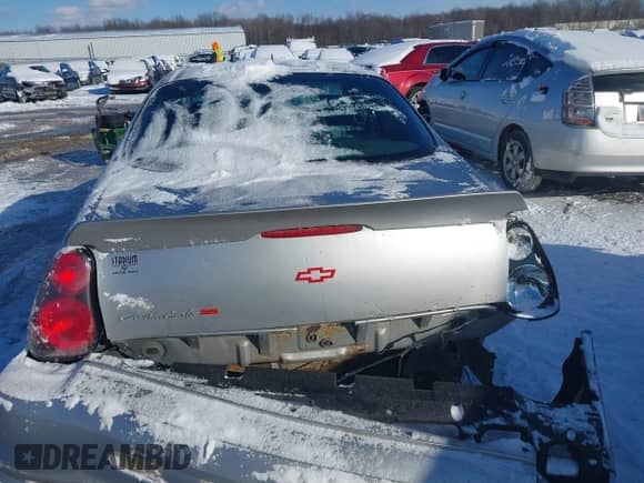 2005 Chevrolet Monte Carlo SS Supercharged z VIN 2G1WZ121959233215, wystawiony jako IAAI lot #41576039 z przebiegiem 120 473 mil mil oraz . Historia ofert i sprzedaży dostępna na DreamBid. Obrazek 17.
