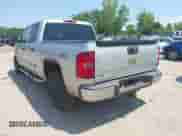 2011 Chevrolet Silverado 1500 LS z VIN 3GCPKREA4BG185697, wystawiony jako IAAI lot #42618742 z przebiegiem 189 082 mil mil oraz . Historia ofert i sprzedaży dostępna na DreamBid. Obrazek 3.