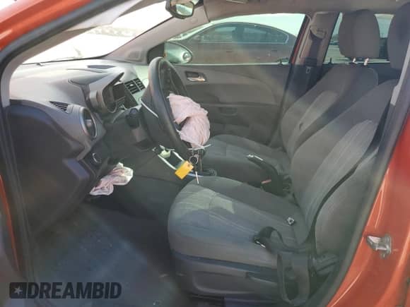 2012 Chevrolet Sonic LT z VIN 1G1JD6SHXC4125785, wystawiony jako Copart lot #89107785 z przebiegiem 118 059 mil mil oraz Szkoda całkowita • Salvage title. Historia ofert i sprzedaży dostępna na DreamBid. Obrazek 7.