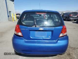 2005 Chevrolet Aveo LS z VIN KL1TD626X5B496871, wystawiony jako Copart lot #75909374 z przebiegiem 147 662 mil mil oraz Szkoda całkowita • Salvage title. Historia ofert i sprzedaży dostępna na DreamBid. Obrazek 6.