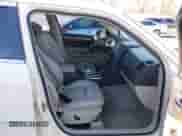 2006 Chrysler 300 C z VIN 2C3KK63H46H345919, wystawiony jako IAAI lot #41619178 z przebiegiem 98 525 mil mil oraz . Historia ofert i sprzedaży dostępna na DreamBid. Obrazek 5.