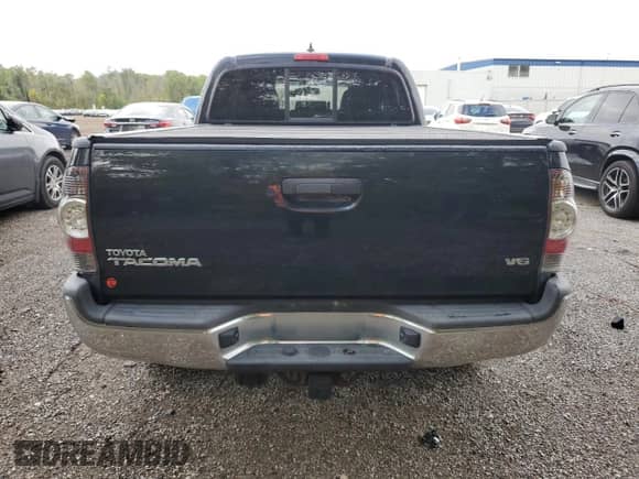 2014 Toyota Tacoma with VIN 5TFMU4FN7EX021541, listed as a Copart auction lot 81601865 with 295,835 mi miles and Clean title. Bid and sale history available at DreamBid. Image 6.