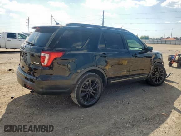 2018 Ford Explorer XLT z VIN 1FM5K7DH8JGB88862, wystawiony jako Copart lot #84209385 z przebiegiem 80 801 mil mil oraz Szkoda całkowita • Salvage title. Historia ofert i sprzedaży dostępna na DreamBid. Obrazek 3.