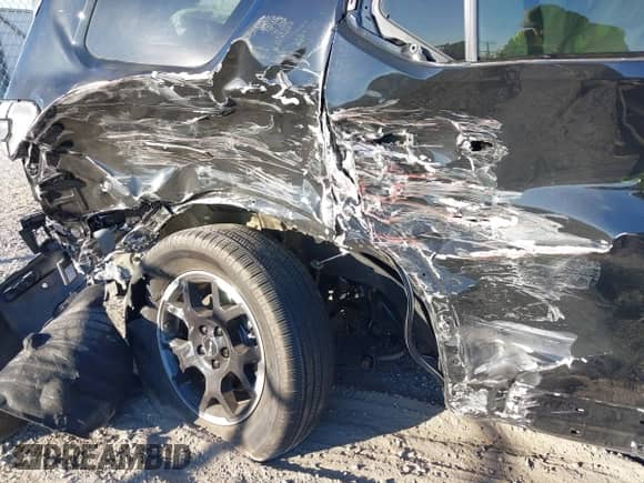 2025 Honda Pilot EX-L с VIN 5FNYG2H49SB002979, выставлен на аукционе IAAI как лот 41130716 с пробегом 10 598 миль миль и . История ставок и продаж доступна на DreamBid. Изображение 6.