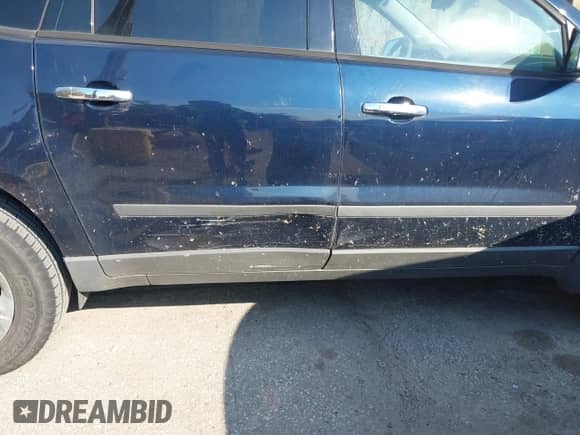 2012 Chevrolet Traverse LS с VIN 1GNKRFEDXCJ107138, выставлен на аукционе IAAI как лот 43310104 с пробегом 177 964 миль миль и . История ставок и продаж доступна на DreamBid. Изображение 6.