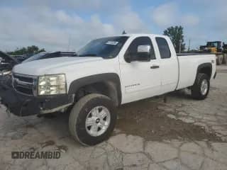 2011 Chevrolet Silverado 1500 LT с VIN 1GCRKSE04BZ243752, выставлен на аукционе Copart как лот 67752555 с пробегом 195 866 миль миль и Списание • Salvage title. История ставок и продаж доступна на DreamBid. Изображение 1.