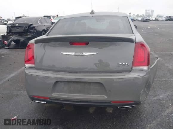2017 Chrysler 300 S с VIN 2C3CCABG2HH599709, выставлен на аукционе IAAI как лот 42190665 с пробегом 80 681 миль миль и . История ставок и продаж доступна на DreamBid. Изображение 17.
