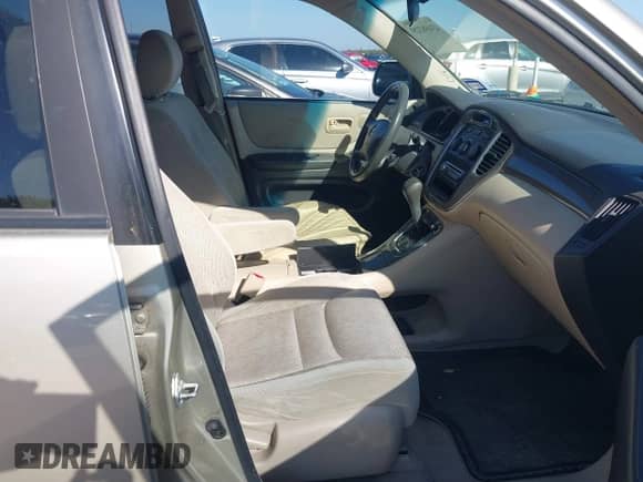 2002 Toyota Highlander Limited with VIN JTEGF21A720071324, listed as a IAAI auction lot 43498329 with 268,551 mi miles and . Bid and sale history available at DreamBid. Image 5.