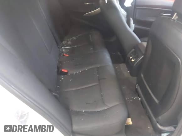 2018 BMW 3 Series 320i z VIN WBA8E1G58JNU92628, wystawiony jako IAAI lot #42905270 z przebiegiem Nie podano mil oraz . Historia ofert i sprzedaży dostępna na DreamBid. Obrazek 8.