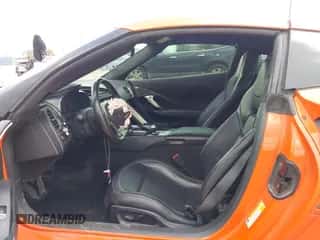 2019 Chevrolet Corvette 1LT с VIN 1G1YB2D71K5110442, выставлен на аукционе IAAI как лот 43075622 с пробегом 74 916 миль миль и . История ставок и продаж доступна на DreamBid. Изображение 5.