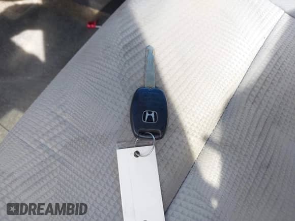 2014 Honda Pilot LX with VIN 5FNYF4H25EB007131, listed as a IAAI auction lot 43221868 with 107,587 mi miles and . Bid and sale history available at DreamBid. Image 11.