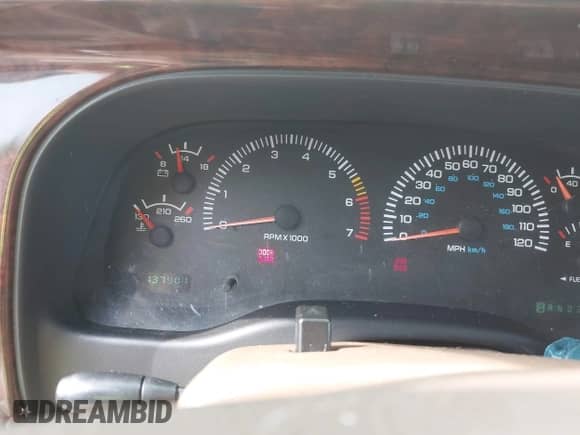 2000 Dodge Durango with VIN 1B4HS28N7YF260524, listed as a IAAI auction lot 42798256 with 137,901 mi miles and . Bid and sale history available at DreamBid. Image 7.