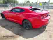 2017 Chevrolet Camaro 1SS z VIN 1G1FF1R74H0108902, wystawiony jako IAAI lot #43319096 z przebiegiem 95 538 mil mil oraz . Historia ofert i sprzedaży dostępna na DreamBid. Obrazek 3.