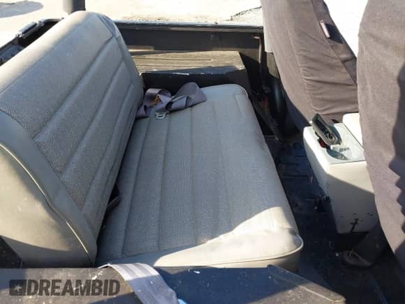 1995 Jeep Wrangler S с VIN 1J4FY19P4SP216592, выставлен на аукционе IAAI как лот 42281585 с пробегом 103 135 миль миль и . История ставок и продаж доступна на DreamBid. Изображение 8.