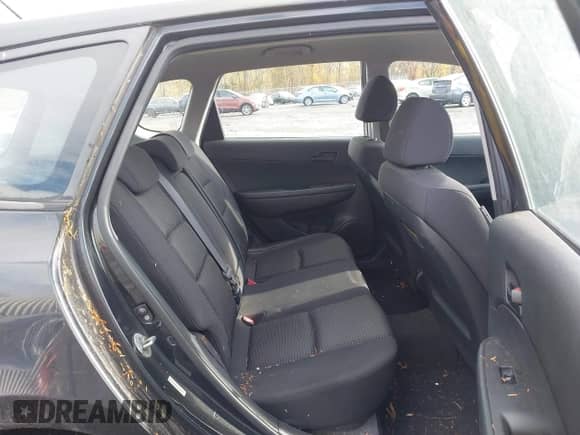 2010 Hyundai Elantra GLS z VIN KMHDB8AE8AU062062, wystawiony jako IAAI lot #43583758 z przebiegiem 86 727 mil mil oraz . Historia ofert i sprzedaży dostępna na DreamBid. Obrazek 8.