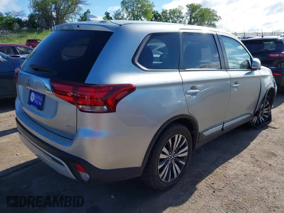 2020 Mitsubishi Outlander ES с VIN JA4AZ3A39LZ006104, выставлен на аукционе IAAI как лот 42316711 с пробегом 79 623 миль миль и . История ставок и продаж доступна на DreamBid. Изображение 4.