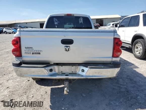 2005 Dodge Dakota SLT with VIN 1D7HE48K85S341665, listed as a Copart auction lot 51964905 with 262,025 mi miles and Clean title. Bid and sale history available at DreamBid. Image 6.