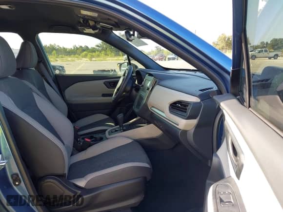 2025 Subaru Forester with VIN JF2SLDAC0SH572448, listed as a IAAI auction lot 43095322 with 1,473 mi miles and . Bid and sale history available at DreamBid. Image 5.