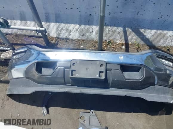 2018 GMC Sierra 1500 SLT z VIN 3GTP1NEC7JG112934, wystawiony jako IAAI lot #43055845 z przebiegiem 104 152 mil mil oraz . Historia ofert i sprzedaży dostępna na DreamBid. Obrazek 12.