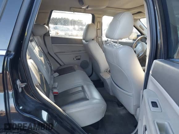 2007 Jeep Grand Cherokee Limited с VIN 1J8HR58N77C590043, выставлен на аукционе IAAI как лот 41215585 с пробегом 255 625 миль миль и . История ставок и продаж доступна на DreamBid. Изображение 8.