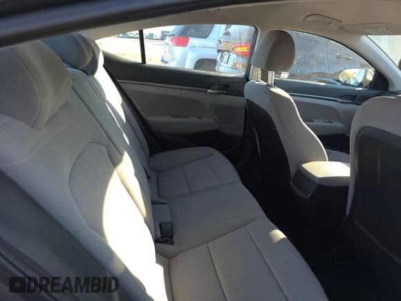 2018 Hyundai Elantra SE с VIN 5NPD74LF3JH332233, выставлен на аукционе Copart как лот 85781195 с пробегом 241 457 миль миль и Чистый • Clean title. История ставок и продаж доступна на DreamBid. Изображение 6.