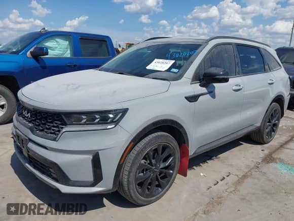 2022 Kia Sorento SX with VIN 5XYRK4LF0NG130273, listed as a IAAI auction lot 43020207 with 112,165 mi miles and . Bid and sale history available at DreamBid. Image 2.