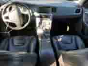 2013 Volvo S60 T6 R-Design Platinum с VIN YV1902FH4D2177249, выставлен на аукционе Copart как лот 71166385 с пробегом 149 002 миль миль и Чистый • Clean title. История ставок и продаж доступна на DreamBid. Изображение 8.