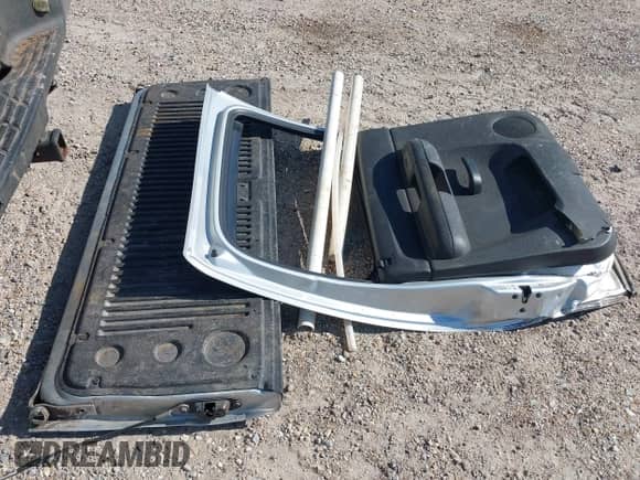 2013 Chevrolet Silverado 1500 LT with VIN 3GCPKSE79DG243009, listed as a IAAI auction lot 42230154 with Not provided miles and . Bid and sale history available at DreamBid. Image 11.