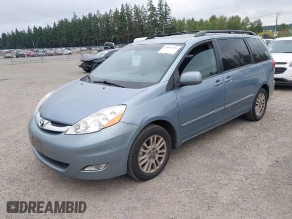 2010 Toyota Sienna XLE с VIN 5TDYK4CC7AS311871, выставлен на аукционе IAAI как лот 43043935 с пробегом 203 652 миль миль и . История ставок и продаж доступна на DreamBid. Изображение 18.