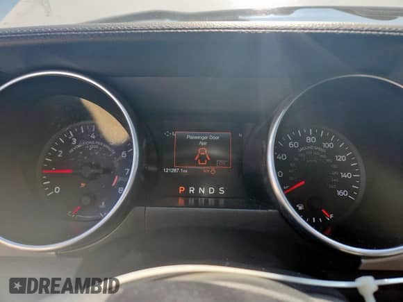 2019 Ford Mustang GT z VIN 1FA6P8CF1K5138954, wystawiony jako Copart lot #71106285 z przebiegiem 121 287 mil mil oraz Czysty tytuł • Clean title. Historia ofert i sprzedaży dostępna na DreamBid. Obrazek 9.