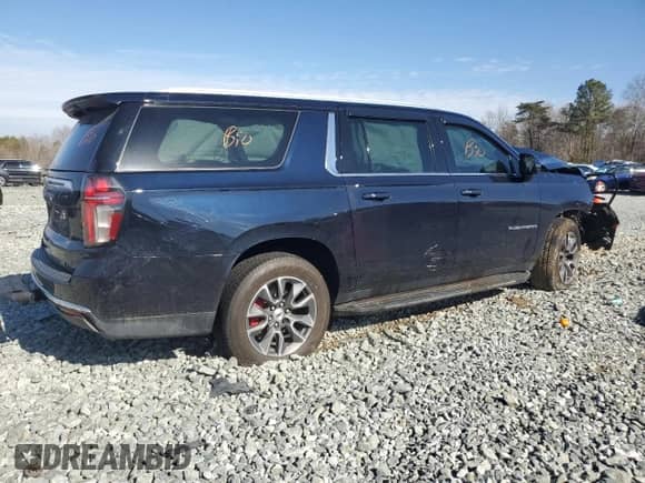 2021 Chevrolet Suburban LT with VIN 1GNSKCKD0MR138862, listed as a Copart auction lot 43693085 with Not provided miles and Salvage title. Bid and sale history available at DreamBid. Image 3.
