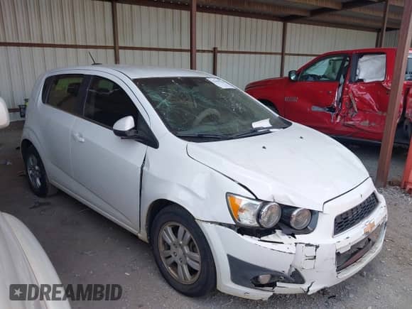 2016 Chevrolet Sonic LT с VIN 1G1JC6SH3G4114992, выставлен на аукционе IAAI как лот 42999736 с пробегом 71 602 миль миль и . История ставок и продаж доступна на DreamBid. Изображение 1.
