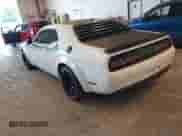 2022 Dodge Challenger R/T Scat Pack Widebody z VIN 2C3CDZFJ2NH226814, wystawiony jako IAAI lot #43205998 z przebiegiem 40 423 mil mil oraz . Historia ofert i sprzedaży dostępna na DreamBid. Obrazek 3.