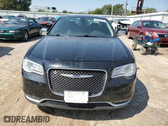 2019 Chrysler 300 Limited с VIN 2C3CCAEG9KH528106, выставлен на аукционе Copart как лот 80465925 с пробегом 120 921 миль миль и Списание • Salvage title. История ставок и продаж доступна на DreamBid. Изображение 5.