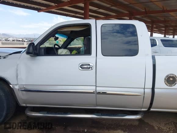 2005 GMC Sierra 1500 SLE с VIN 1GTEC19T55Z305299, выставлен на аукционе IAAI как лот 42211248 с пробегом 154 222 миль миль и . История ставок и продаж доступна на DreamBid. Изображение 14.