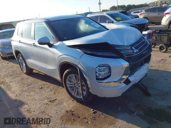 2024 Mitsubishi Outlander ES with VIN JA4J3UA8XRZ060622, listed as a IAAI auction lot 42236110 with 7,164 mi miles and . Bid and sale history available at DreamBid. Image 1.