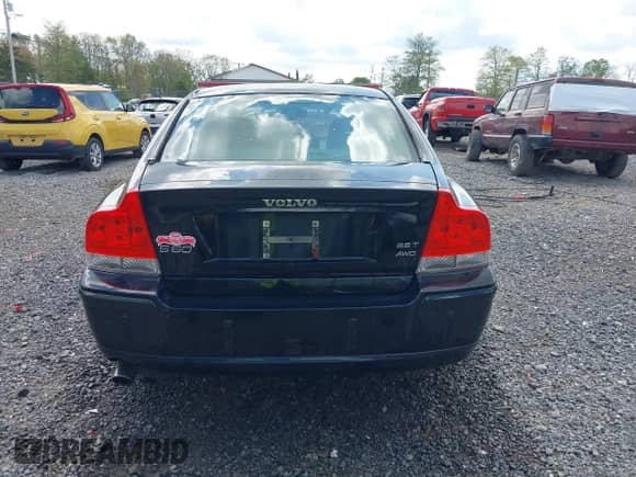 2008 Volvo S60 2.5T с VIN YV1RH592382686756, выставлен на аукционе IAAI как лот 42129235 с пробегом 165 704 миль миль и . История ставок и продаж доступна на DreamBid. Изображение 16.
