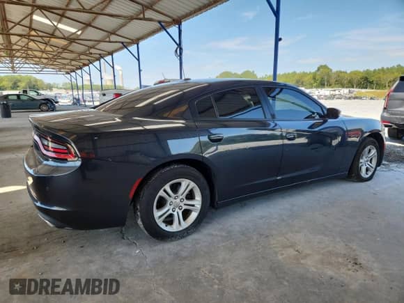 2019 Dodge Charger SXT with VIN 2C3CDXBG7KH657448, listed as a Copart auction lot 71935675 with 183,071 mi miles and Clean title. Bid and sale history available at DreamBid. Image 3.