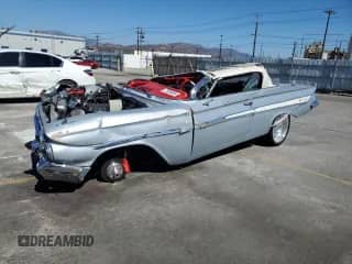 1961 Chevrolet Impala с VIN 11867G111220, выставлен на аукционе Copart как лот 71636065 с пробегом Не указан миль и На запчасти • Non repairable. История ставок и продаж доступна на DreamBid. Изображение 1.