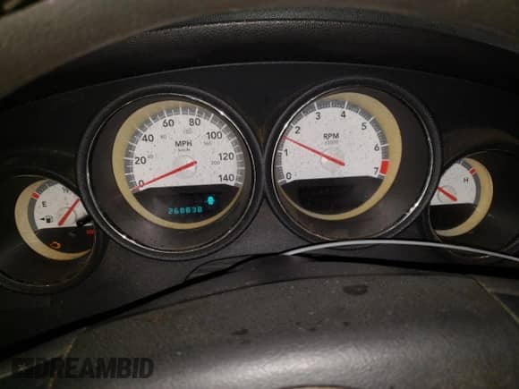2008 Dodge Magnum SXT with VIN 2D8FV37V88H251680, listed as a Copart auction lot 41881165 with 268,838 mi miles and Salvage title. Bid and sale history available at DreamBid. Image 9.