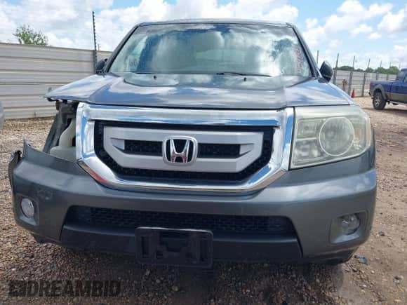 2010 Honda Pilot Touring with VIN 5FNYF3H9XAB008986, listed as a IAAI auction lot 42488828 with 126,662 mi miles and . Bid and sale history available at DreamBid. Image 12.