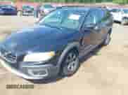 2008 Volvo XC70 with VIN YV4BZ982X81038136, listed as a IAAI auction lot 42661780 with 171,967 mi miles and . Bid and sale history available at DreamBid. Image 6.