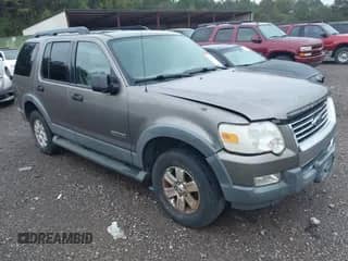 2006 Ford Explorer XLT с VIN 1FMEU73E16UB01796, выставлен на аукционе IAAI как лот 43293578 с пробегом 226 727 миль миль и . История ставок и продаж доступна на DreamBid. Изображение 1.