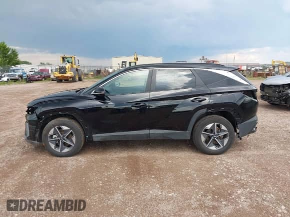 2025 Hyundai Tucson SEL Convenience with VIN 5NMJCCDE5SH505859, listed as a IAAI auction lot 42684561 with 8,146 mi miles and . Bid and sale history available at DreamBid. Image 14.