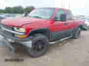 2000 Chevrolet Silverado 2500 LS с VIN 1GCGK29U5YE331150, выставлен на аукционе IAAI как лот 43007669 с пробегом Не указан миль и . История ставок и продаж доступна на DreamBid. Изображение 2.