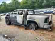 2025 Ram 1500 RHO z VIN 1C6SRFUP7SN602481, wystawiony jako Copart lot #69756055 z przebiegiem Nie podano mil oraz Nie do naprawy • Non repairable. Historia ofert i sprzedaży dostępna na DreamBid. Obrazek 2.