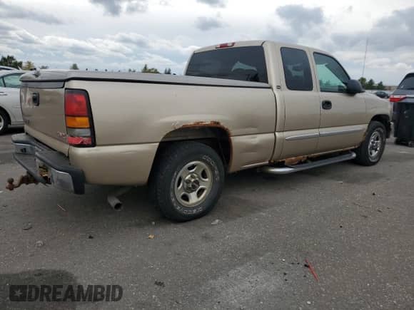 2004 GMC Sierra 1500 SLE z VIN 2GTEC19T841159097, wystawiony jako Copart lot #85414145 z przebiegiem 117 849 mil mil oraz Czysty tytuł • Clean title. Historia ofert i sprzedaży dostępna na DreamBid. Obrazek 3.